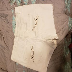 Old Navy Shorts - NWOT old navy shorts Old Navy Shorts - NWOT old navy shorts